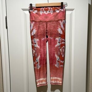 Niyama Sol Red Orange Pink Patterned Leggings size Medium